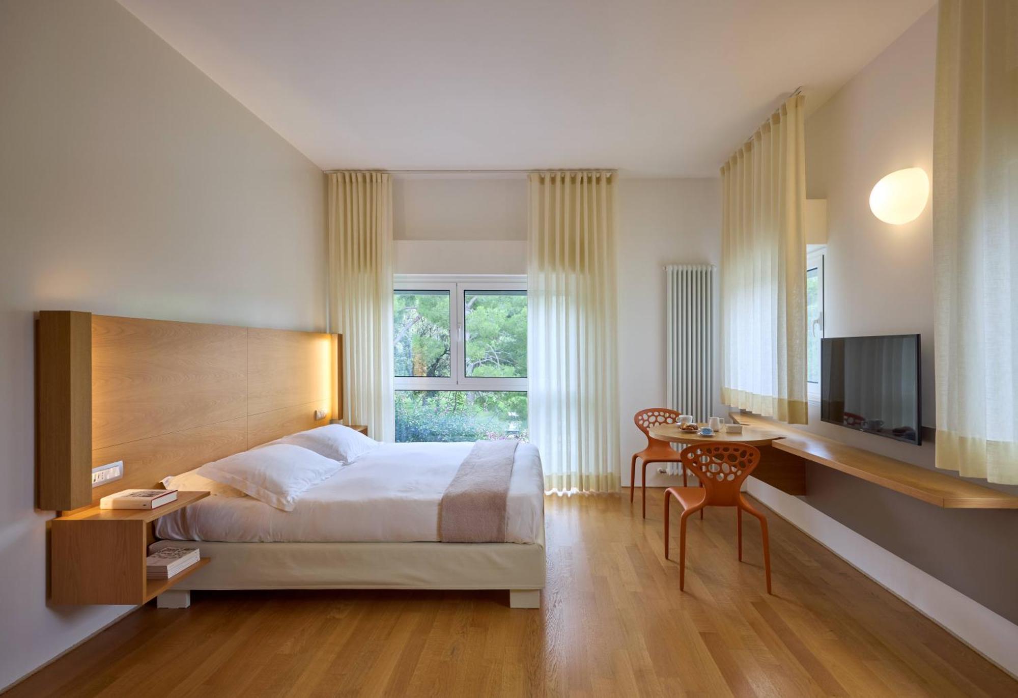 Hotel Emilia Анкона Экстерьер фото